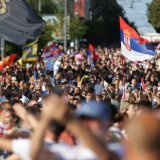 PLus de 100'000 personnes ont demandé des élections anticipées à Belgrade. KEYSTONE/EPA/ANDREJ CUKIC